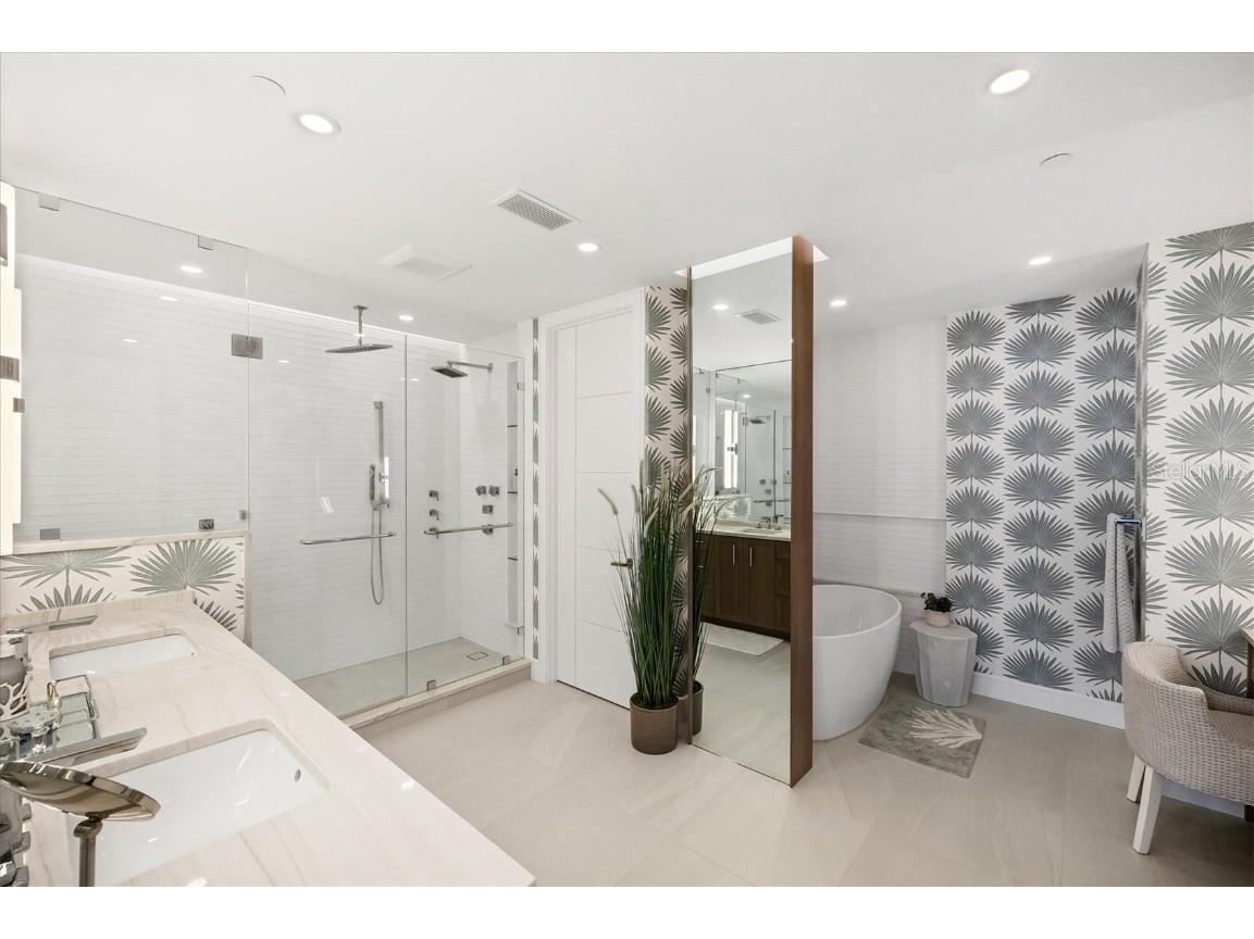 435 L Ambiance Drive #J703 Longboat Key FL 34228 A4667475 image47