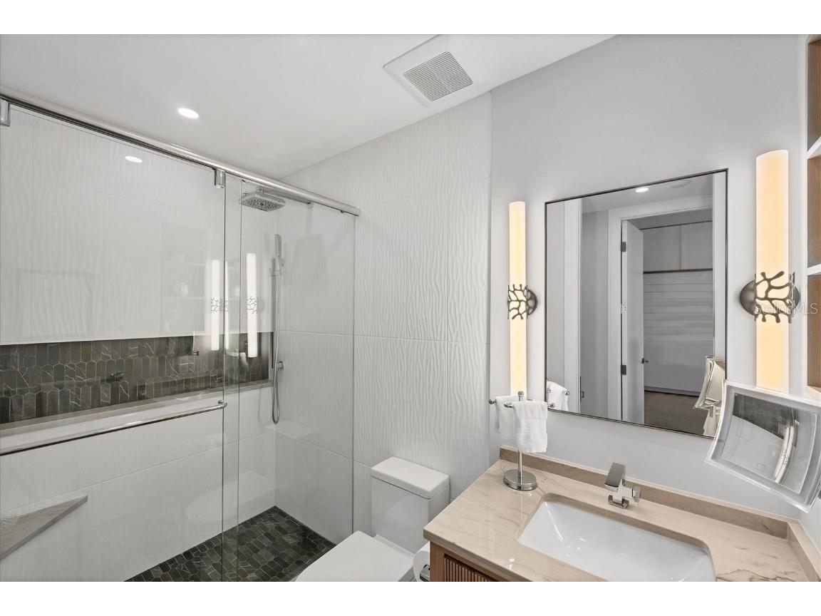 435 L Ambiance Drive #J703 Longboat Key FL 34228 A4667475 image56