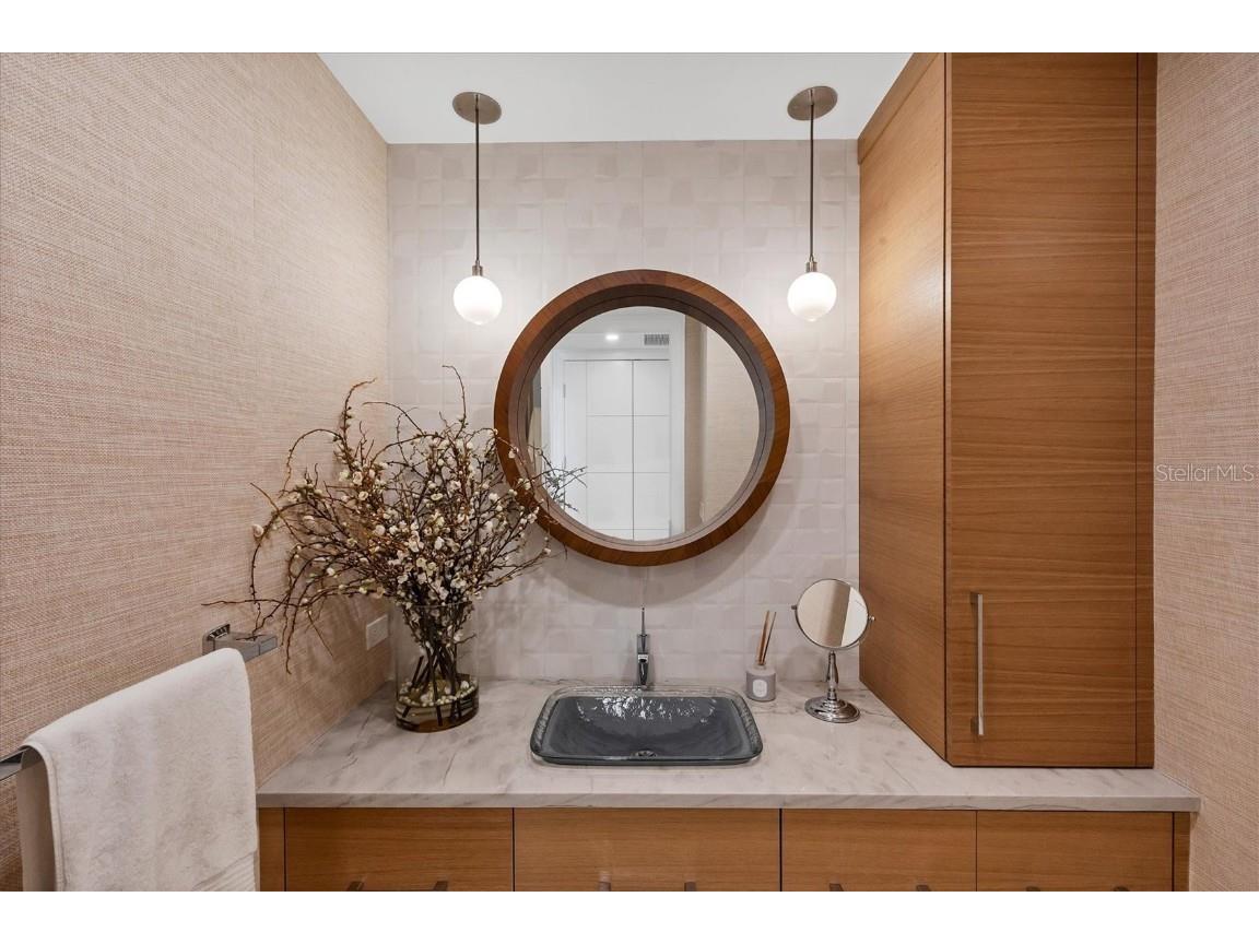 435 L Ambiance Drive #J703 Longboat Key FL 34228 A4667475 image60