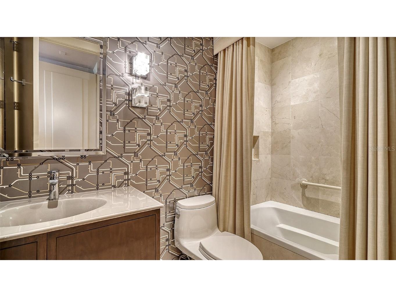 435 L Ambiance Drive #J704 Longboat Key FL 34228 A4673061 image37