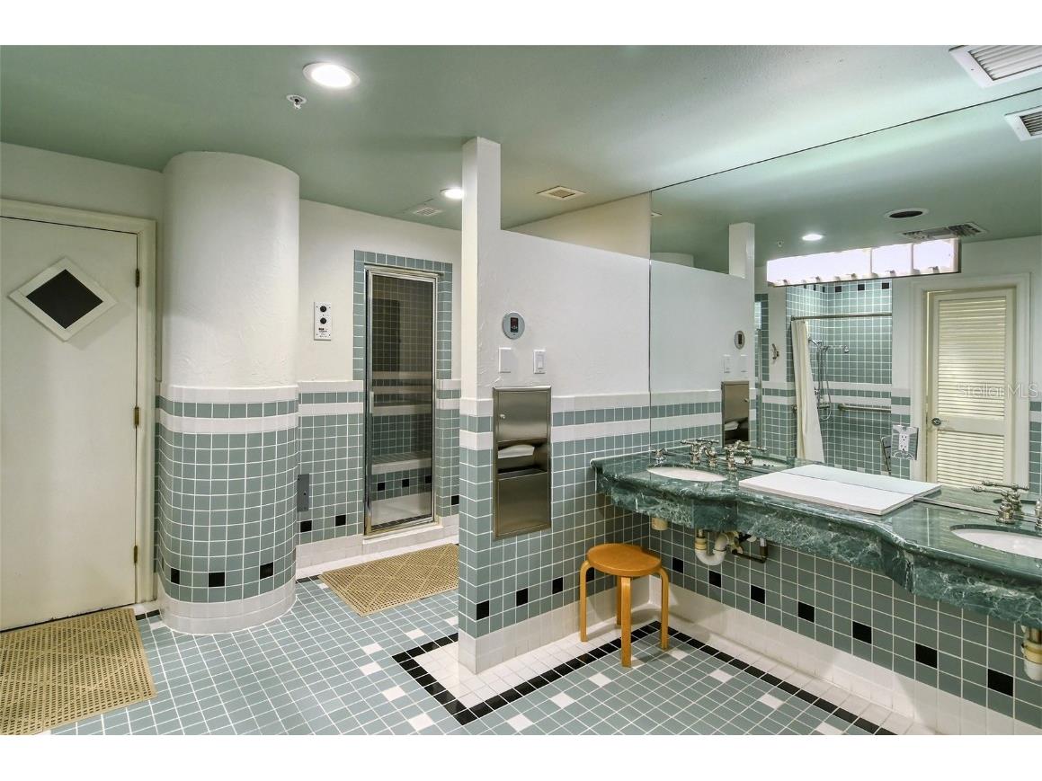 435 L Ambiance Drive #J704 Longboat Key FL 34228 A4673061 image58