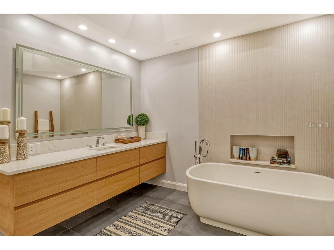 435 L Ambiance Drive #L807 Longboat Key FL 34228 - GULF OF MEXICO A4668015 image28