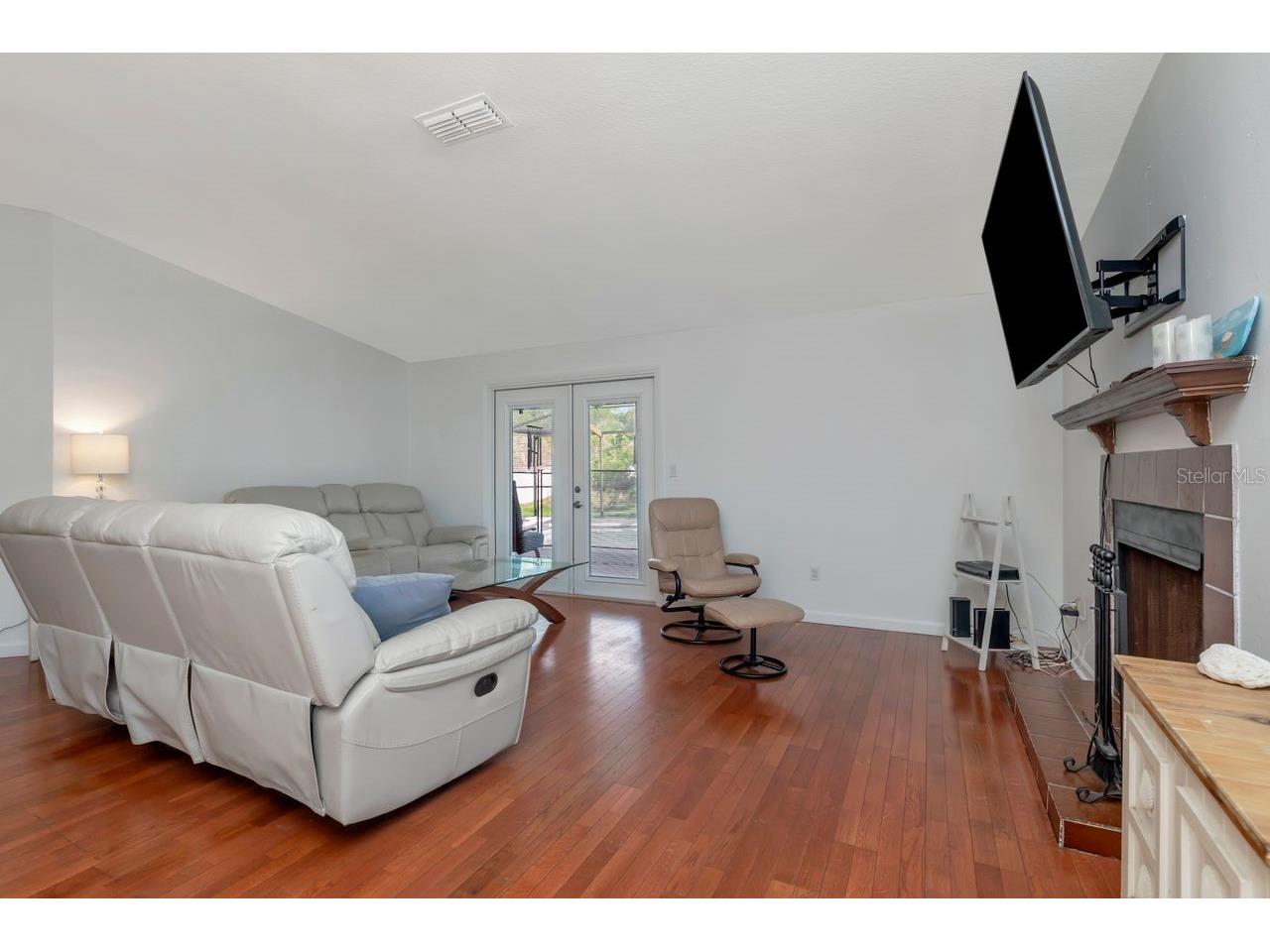 435 Lakeview Drive Oldsmar FL 34677 TB8489554 image10
