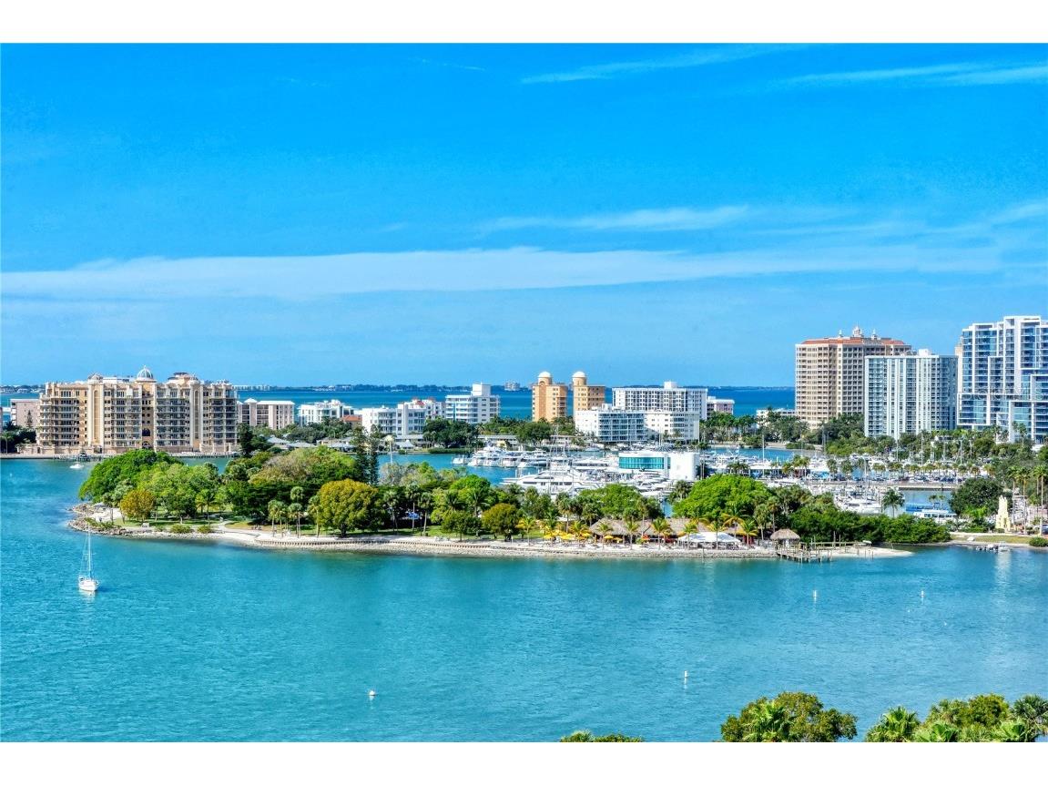 435 S Gulfstream Avenue 1004, Sarasota, FL, 34236 MLS A4627145