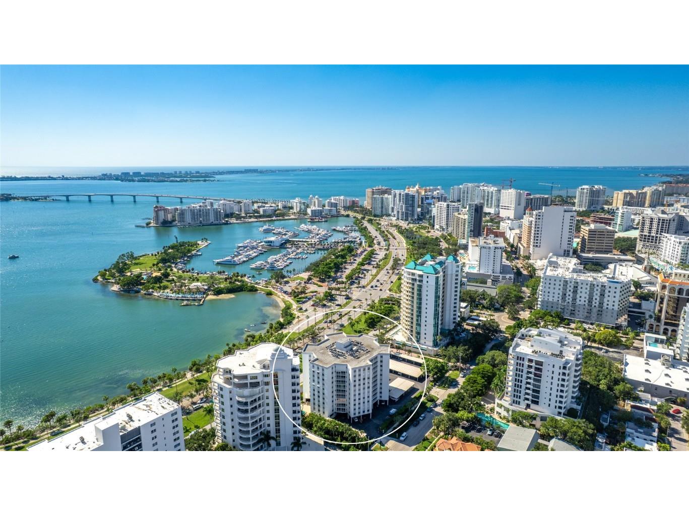435 S Gulfstream Avenue #1004 Sarasota FL 34236 - SARASOTA BAY A4670726 image1