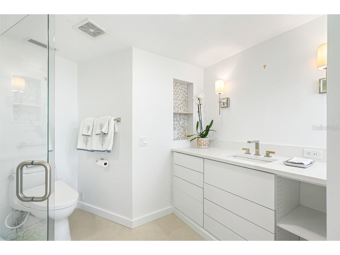 435 S Gulfstream Avenue #1004 Sarasota FL 34236 - SARASOTA BAY A4670726 image18