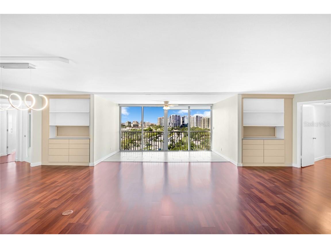 435 S Gulfstream Avenue #1004 Sarasota FL 34236 - SARASOTA BAY A4670726 image3