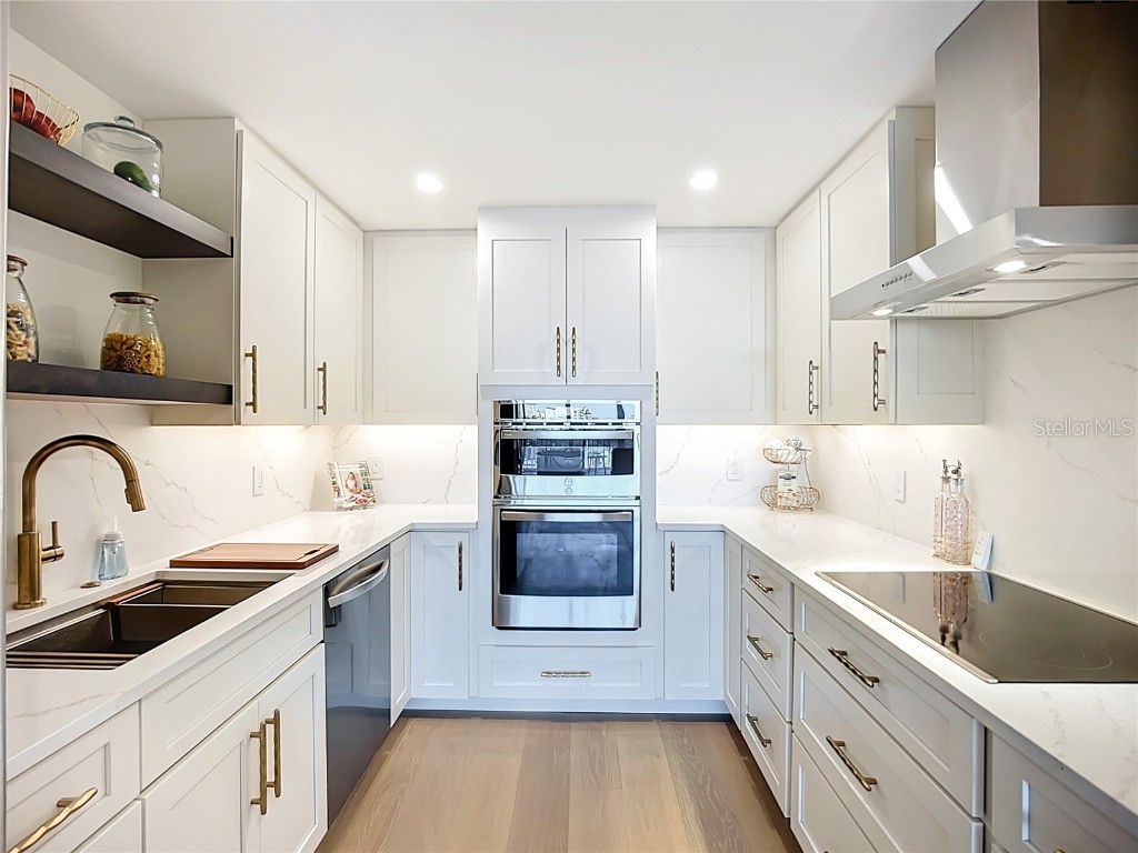 435 S Gulfstream Avenue #1006 Sarasota FL 34236 A4671034 image11