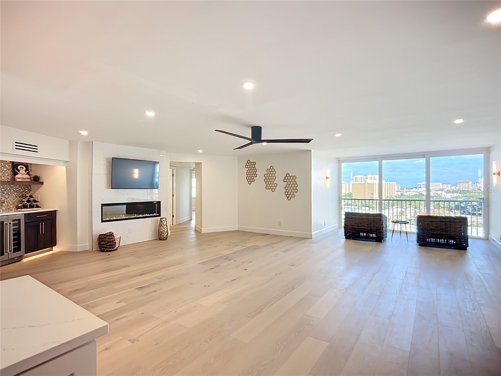 435 S Gulfstream Avenue #1006 Sarasota FL 34236 A4671034 image12