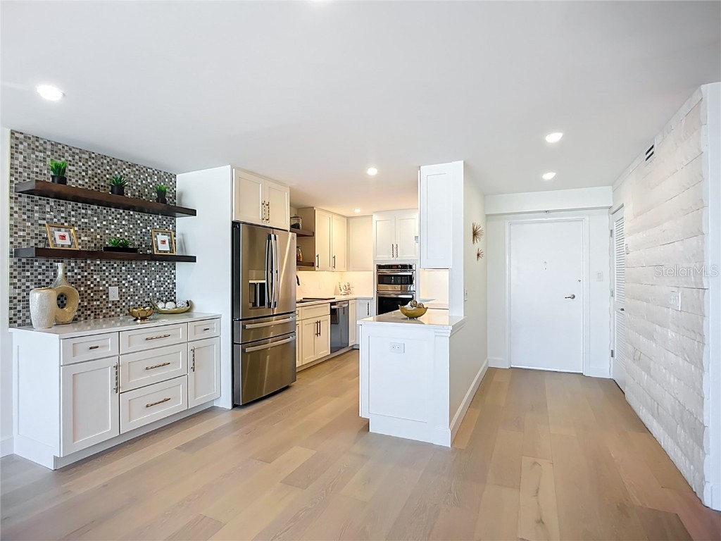 435 S Gulfstream Avenue #1006 Sarasota FL 34236 A4671034 image14