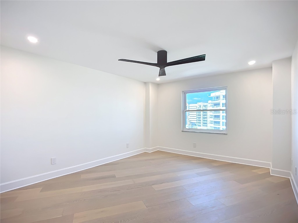 435 S Gulfstream Avenue #1006 Sarasota FL 34236 A4671034 image21