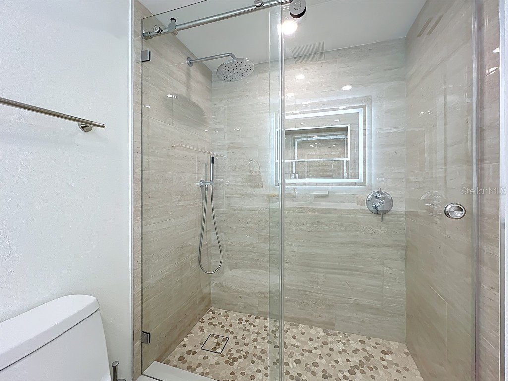 435 S Gulfstream Avenue #1006 Sarasota FL 34236 A4671034 image24