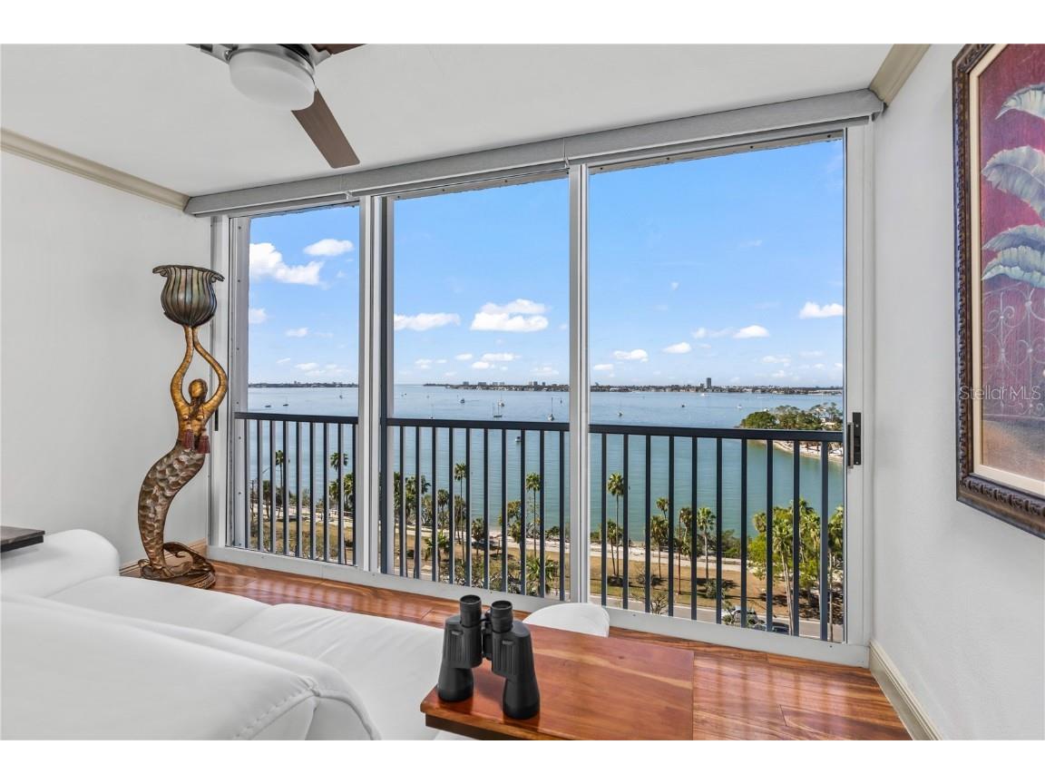 435 S Gulfstream Avenue #1103 Sarasota FL 34236 - SARASOTA BAYFRONT A4641820 image1