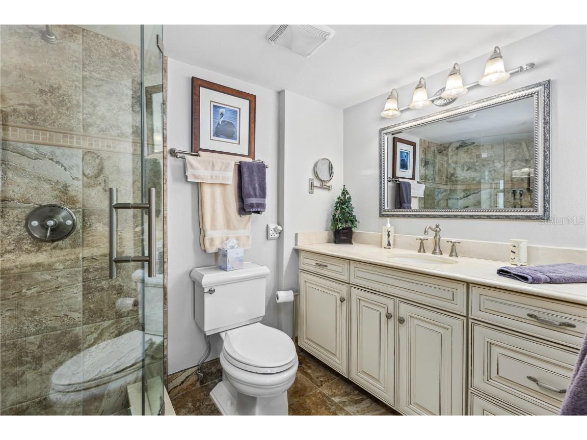 435 S Gulfstream Avenue #1103 Sarasota FL 34236 - SARASOTA BAYFRONT A4641820 image18