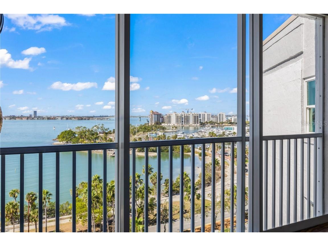 435 S Gulfstream Avenue #1103 Sarasota FL 34236 - SARASOTA BAYFRONT A4641820 image28