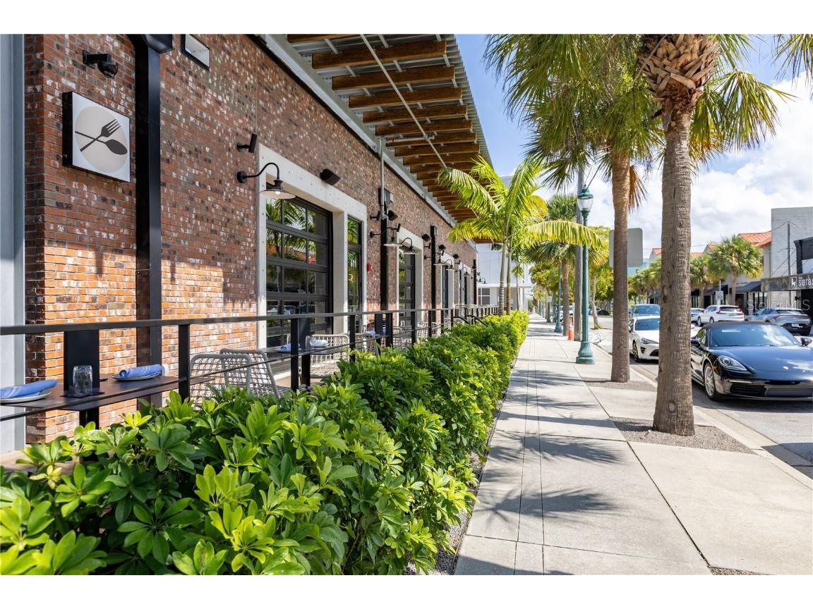 435 S Gulfstream Avenue #1103 Sarasota FL 34236 - SARASOTA BAYFRONT A4641820 image38