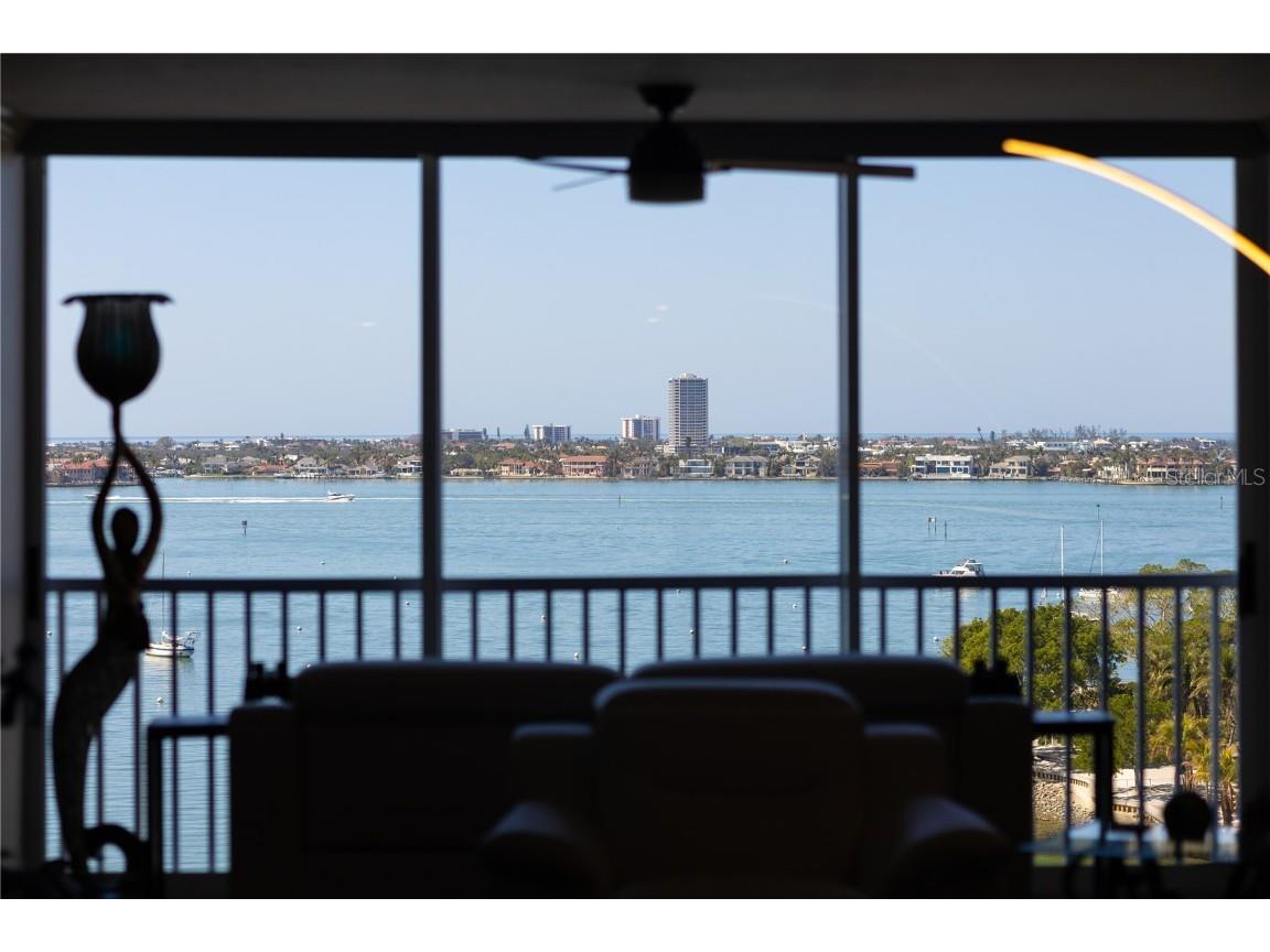 435 S Gulfstream Avenue #1103 Sarasota FL 34236 - SARASOTA BAYFRONT A4641820 image5