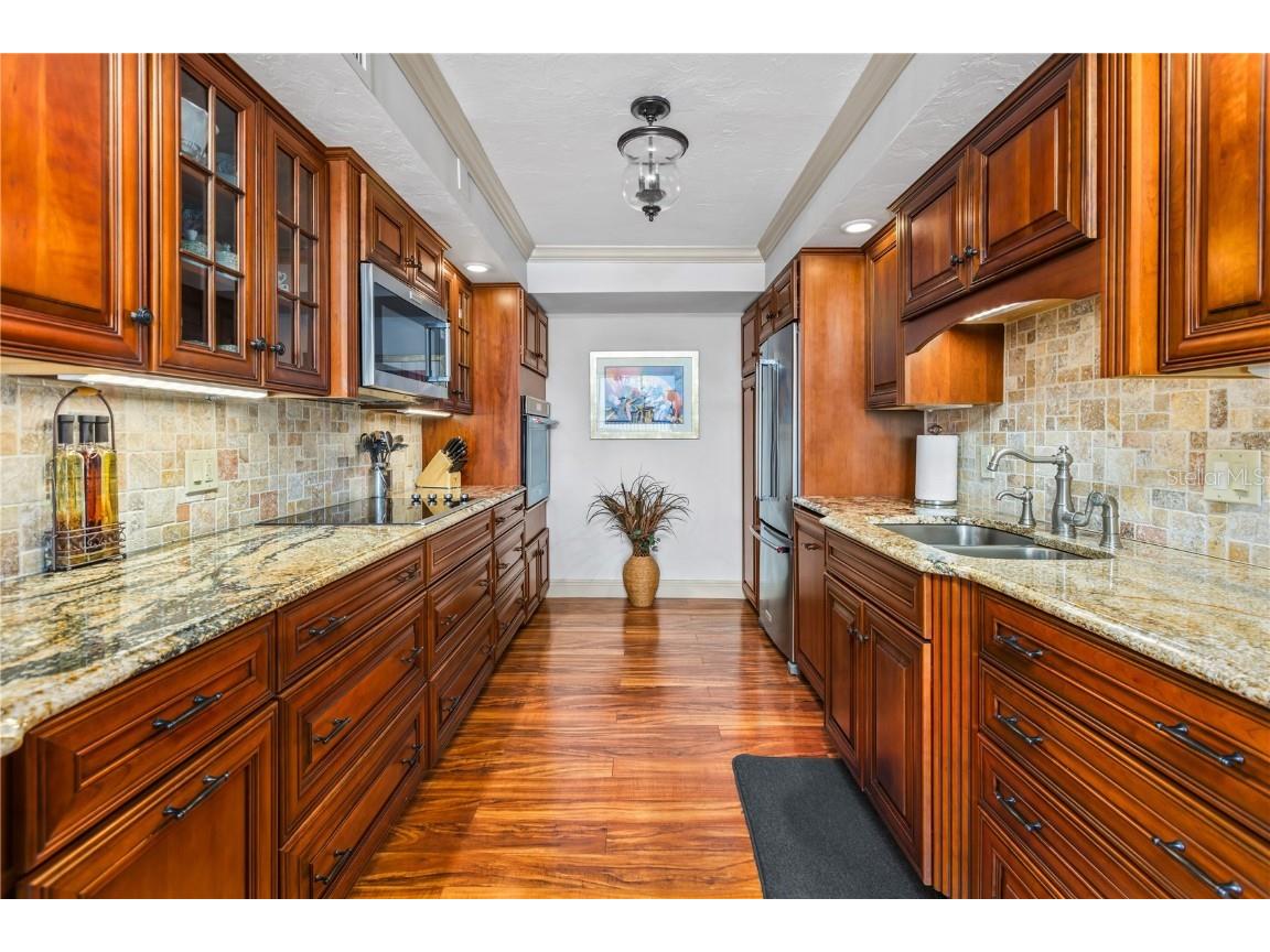 435 S Gulfstream Avenue #1103 Sarasota FL 34236 - SARASOTA BAYFRONT A4641820 image9