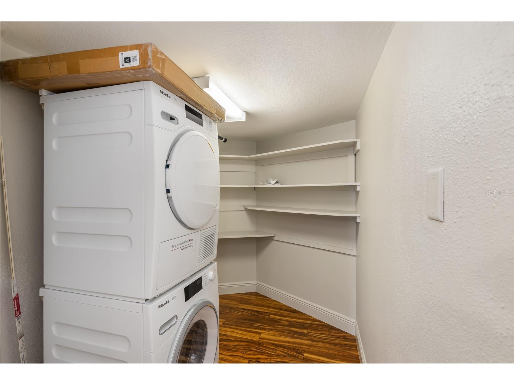 435 S Gulfstream Avenue #1103 Sarasota FL 34236 - SARASOTA BAYFRONT A4688618 image34