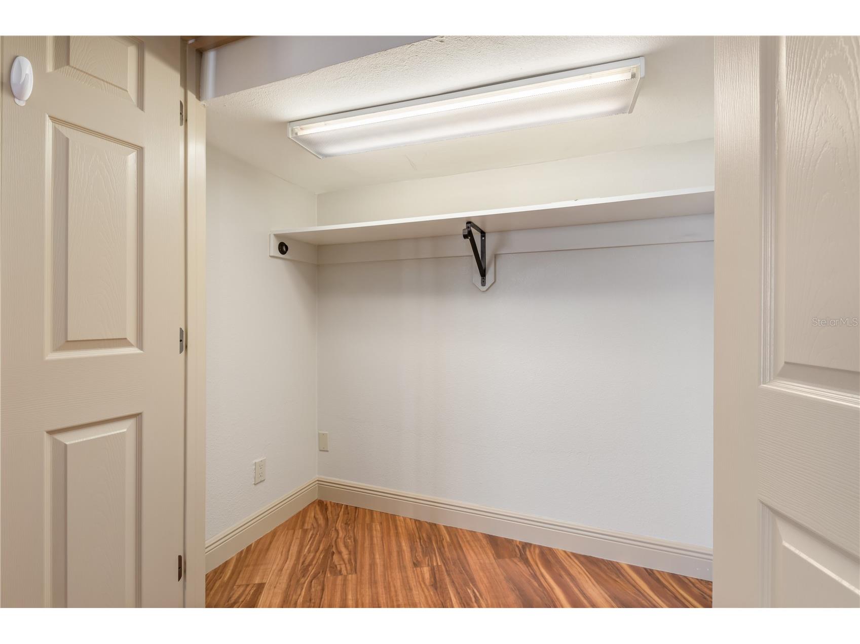 435 S Gulfstream Avenue #1103 Sarasota FL 34236 - SARASOTA BAYFRONT A4688618 image36