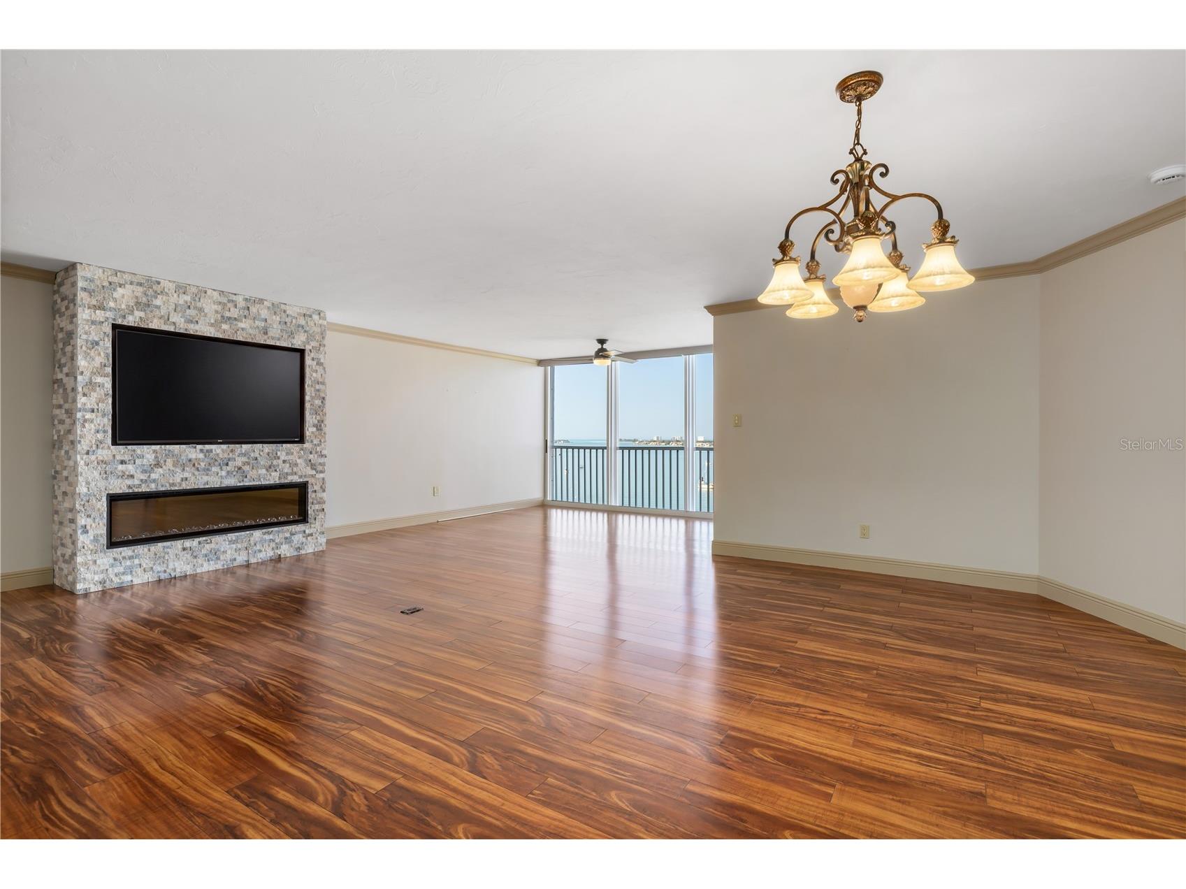 435 S Gulfstream Avenue #1103 Sarasota FL 34236 - SARASOTA BAYFRONT A4688618 image5