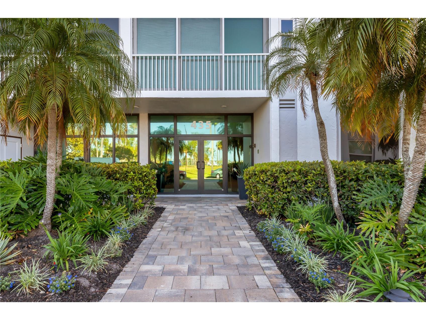 435 S Gulfstream Avenue #1103 Sarasota FL 34236 - SARASOTA BAYFRONT A4688618 image59