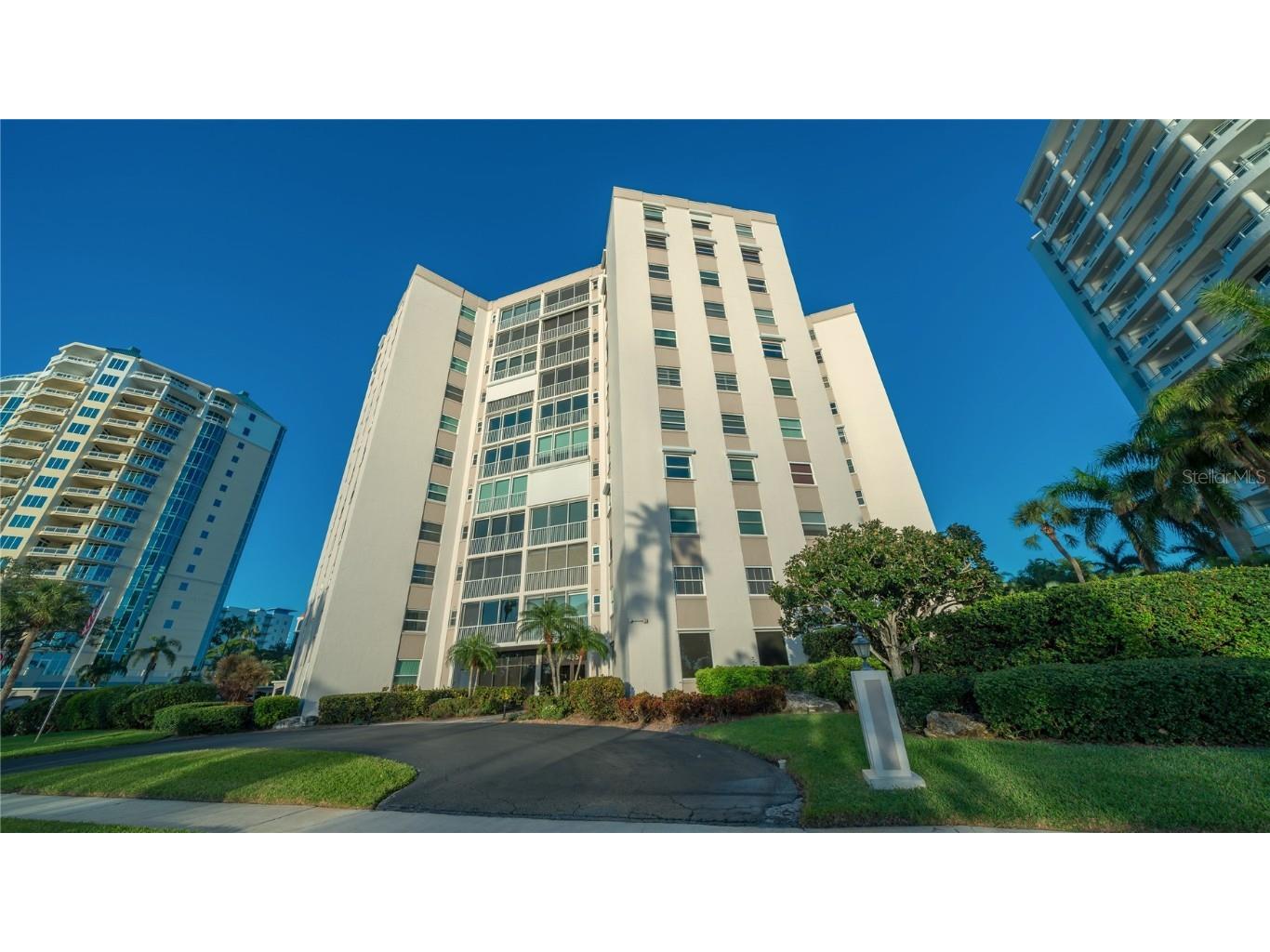 435 S Gulfstream Avenue #201 Sarasota FL 34236 A4575940 image1