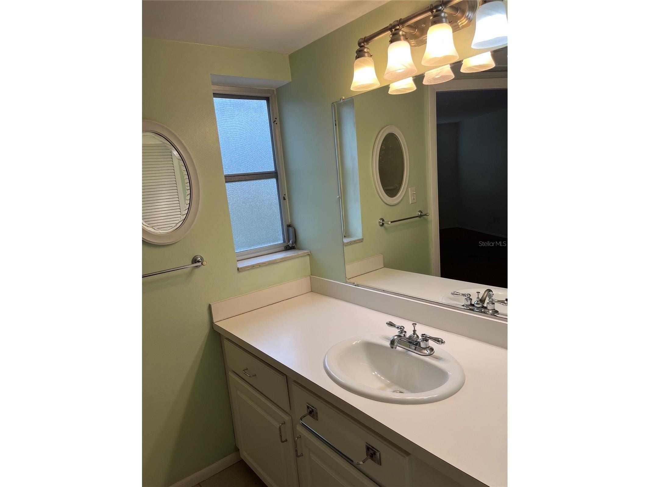 435 S Gulfstream Avenue #206 Sarasota FL 34236 A4694462 image31