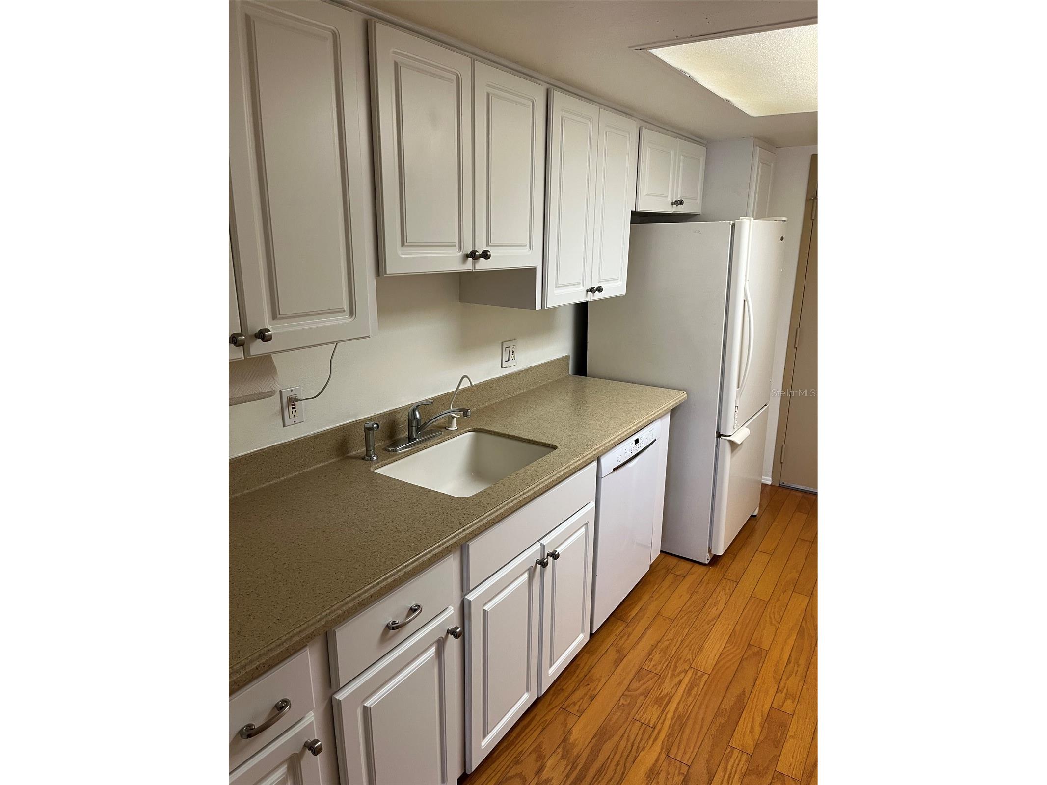 435 S Gulfstream Avenue #206 Sarasota FL 34236 A4694462 image33