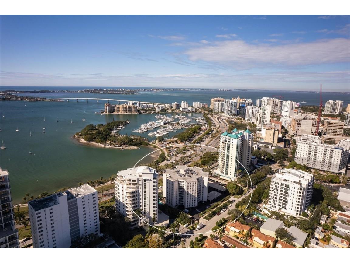 435 S Gulfstream Avenue #303 Sarasota FL 34236 A4555930 image1