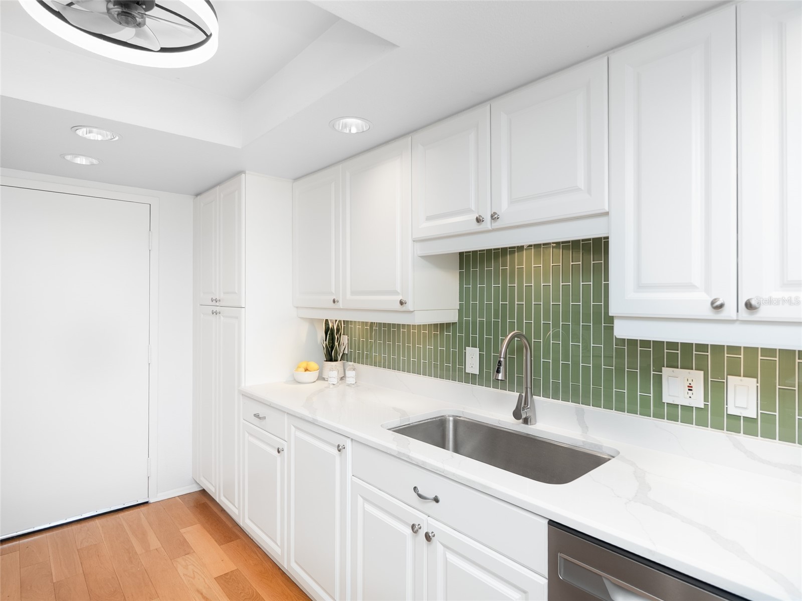 435 S Gulfstream Avenue #403 Sarasota FL 34236 - SARASOTA BAY A4667640 image12