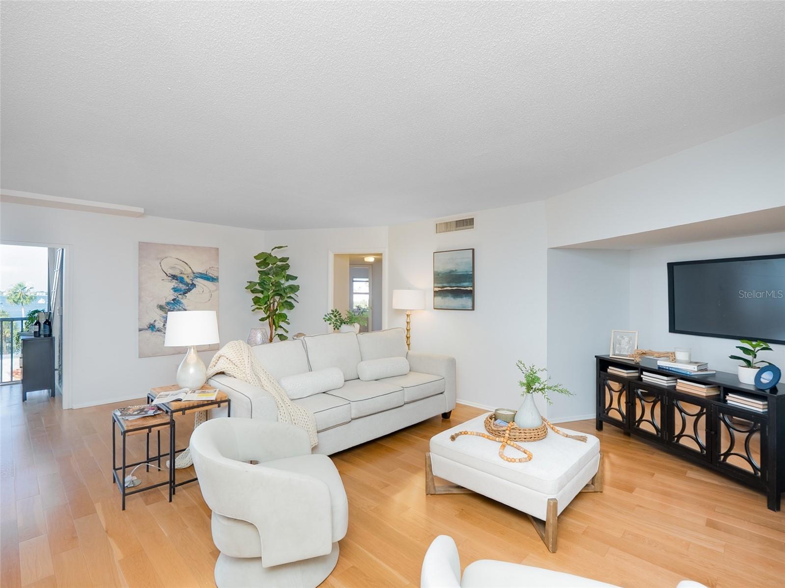 435 S Gulfstream Avenue #403 Sarasota FL 34236 - SARASOTA BAY A4667640 image6