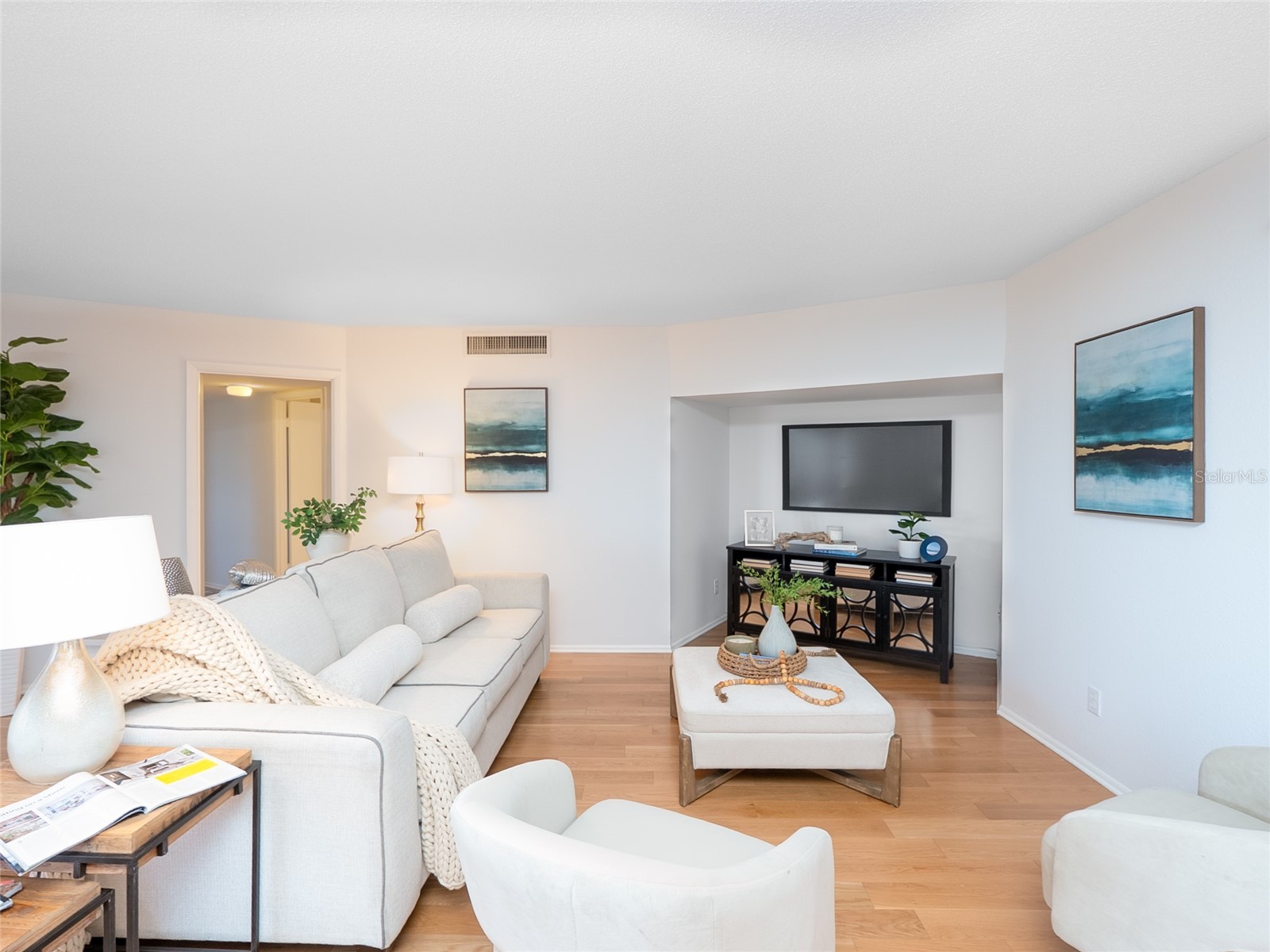 435 S Gulfstream Avenue #403 Sarasota FL 34236 - SARASOTA BAY A4667640 image7
