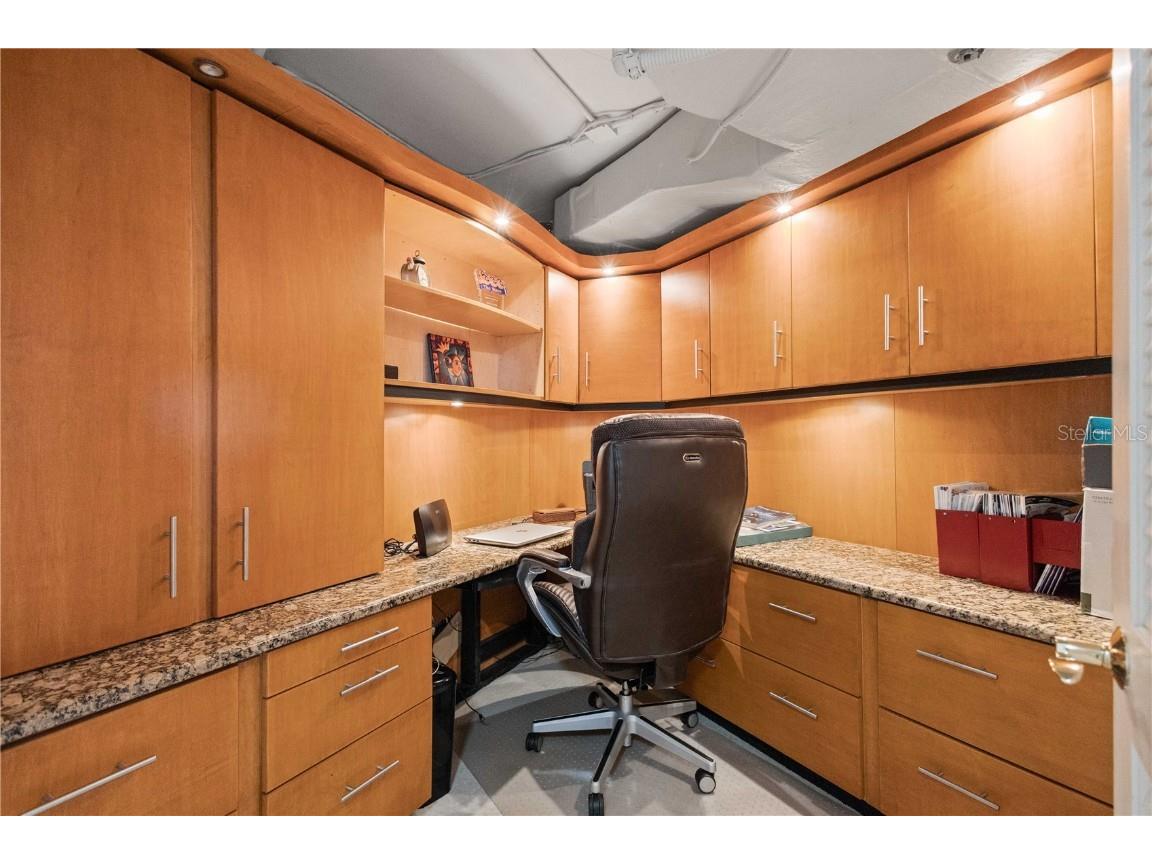 435 S Gulfstream Avenue #604 Sarasota FL 34236 - SARASOTA BAYFRONT A4634707 image13