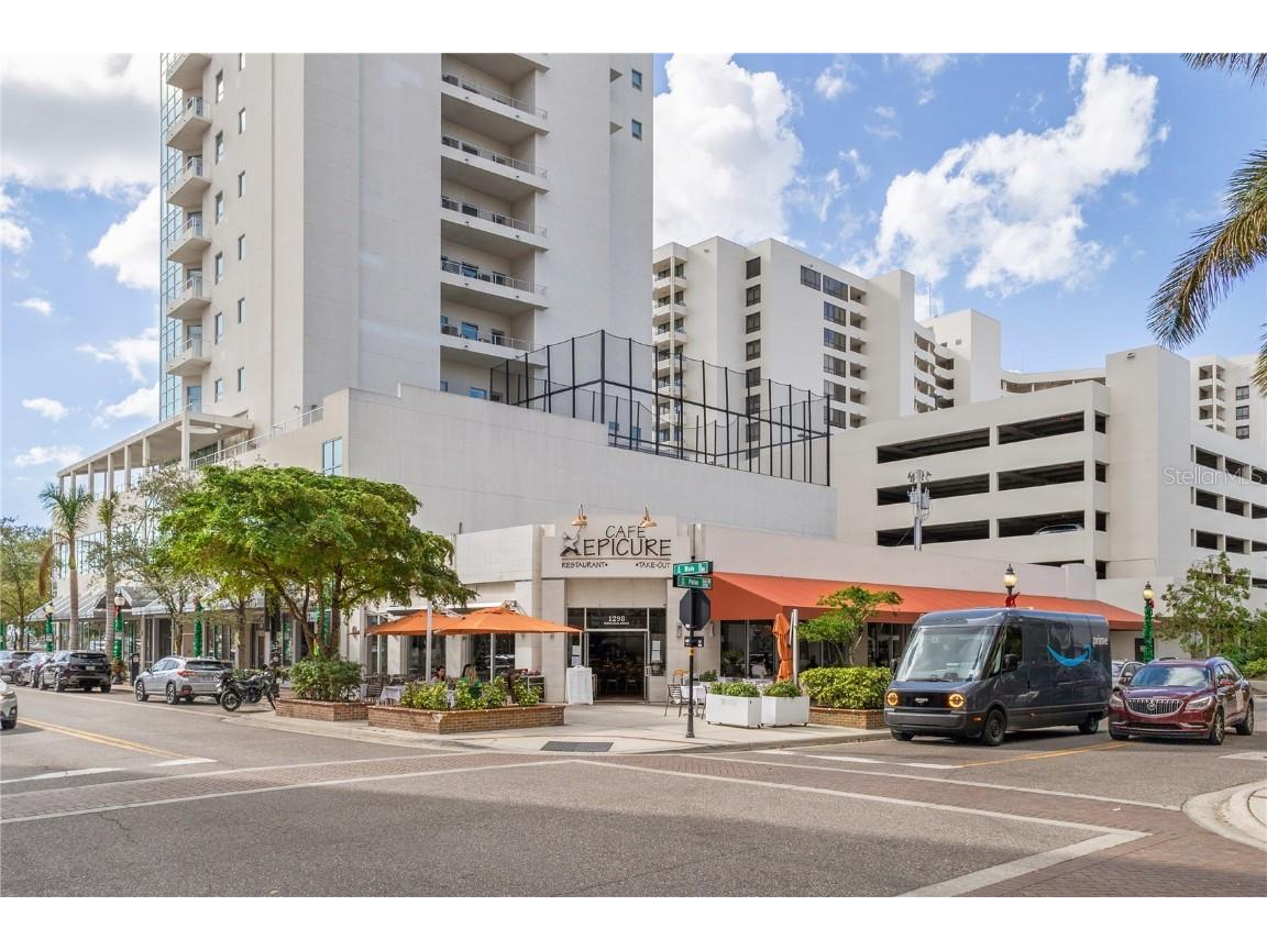 435 S Gulfstream Avenue #604 Sarasota FL 34236 - SARASOTA BAYFRONT A4634707 image29