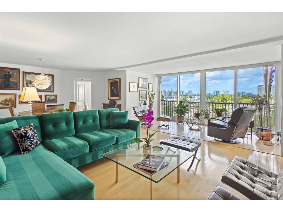 435 S Gulfstream Avenue #604 Sarasota FL 34236 - SARASOTA BAYFRONT A4634707 image3