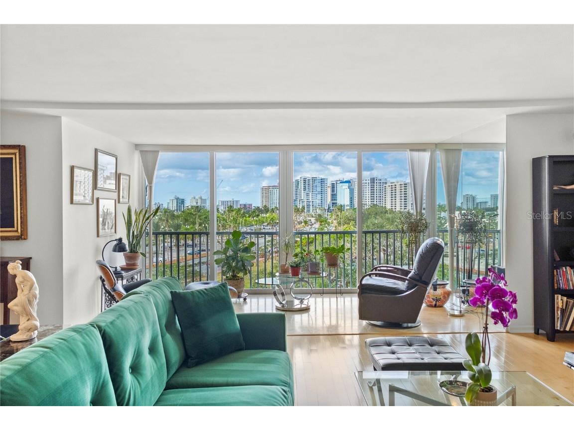 435 S Gulfstream Avenue #604 Sarasota FL 34236 - SARASOTA BAYFRONT A4634707 image4