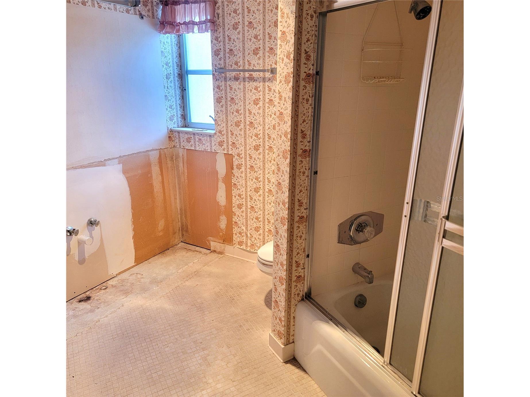 435 S Gulfstream Avenue #605 Sarasota FL 34236 A4688025 image13