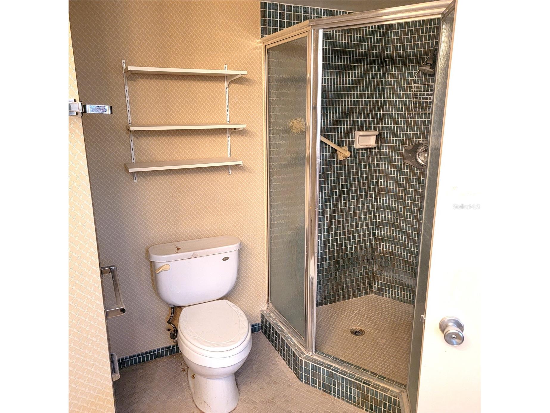 435 S Gulfstream Avenue #605 Sarasota FL 34236 A4688025 image17