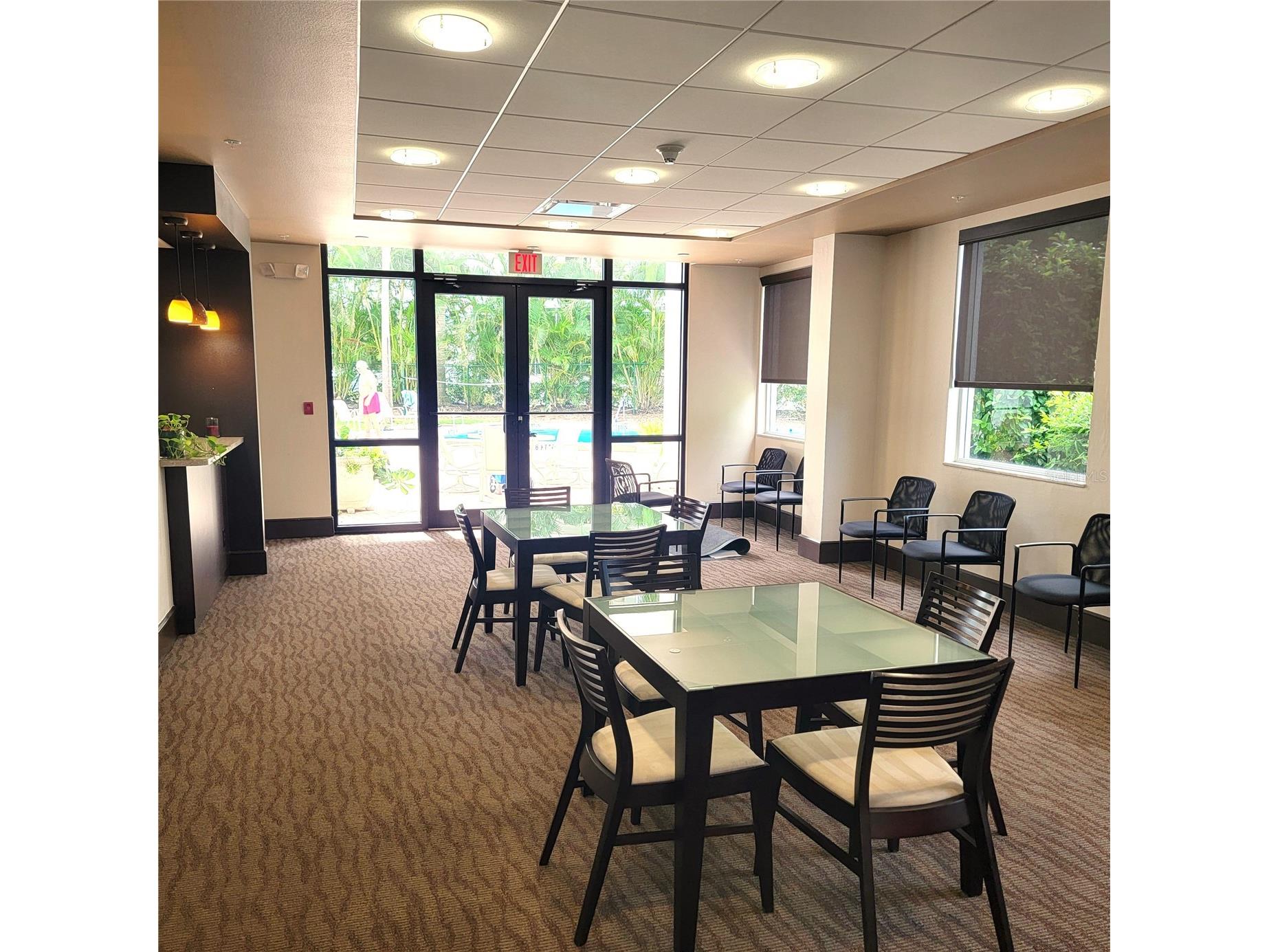 435 S Gulfstream Avenue #605 Sarasota FL 34236 A4688025 image24