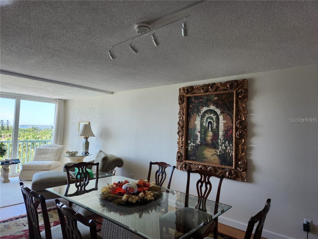 435 S Gulfstream Avenue #702 Sarasota FL 34236 A4662401 image11