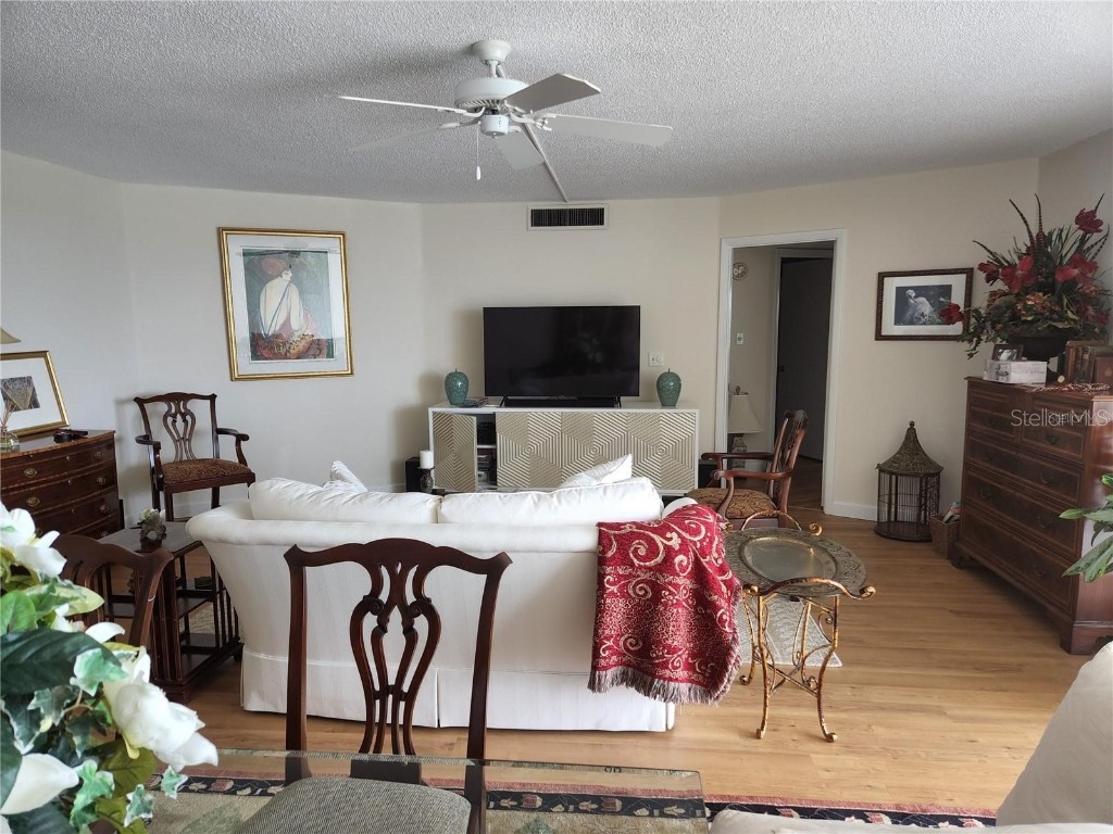 435 S Gulfstream Avenue #702 Sarasota FL 34236 A4662401 image12