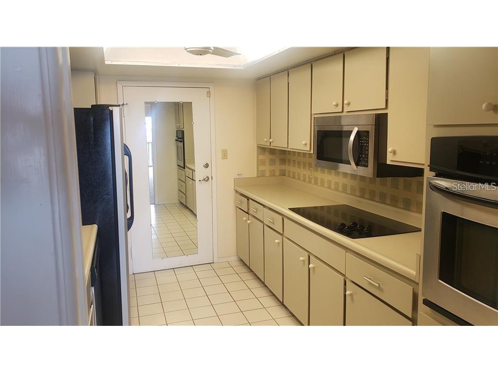 435 S Gulfstream Avenue #702 Sarasota FL 34236 A4662401 image6