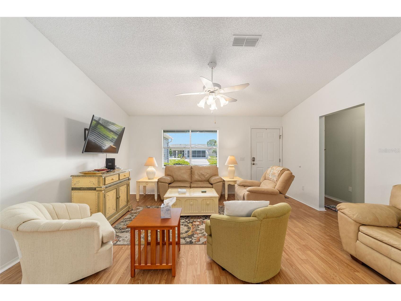 435 Santa Clara Circle The Villages FL 32159 OM722535 image11