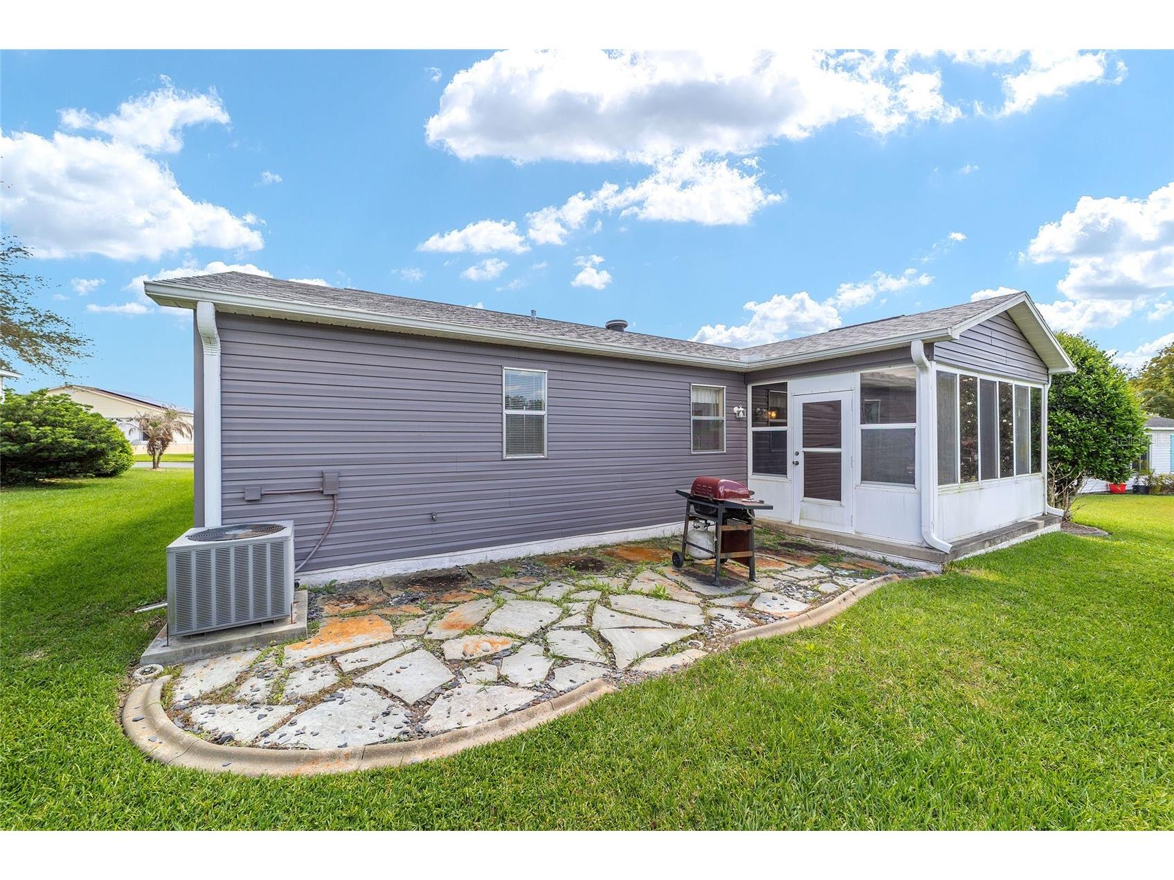 435 Santa Clara Circle The Villages FL 32159 OM722535 image40