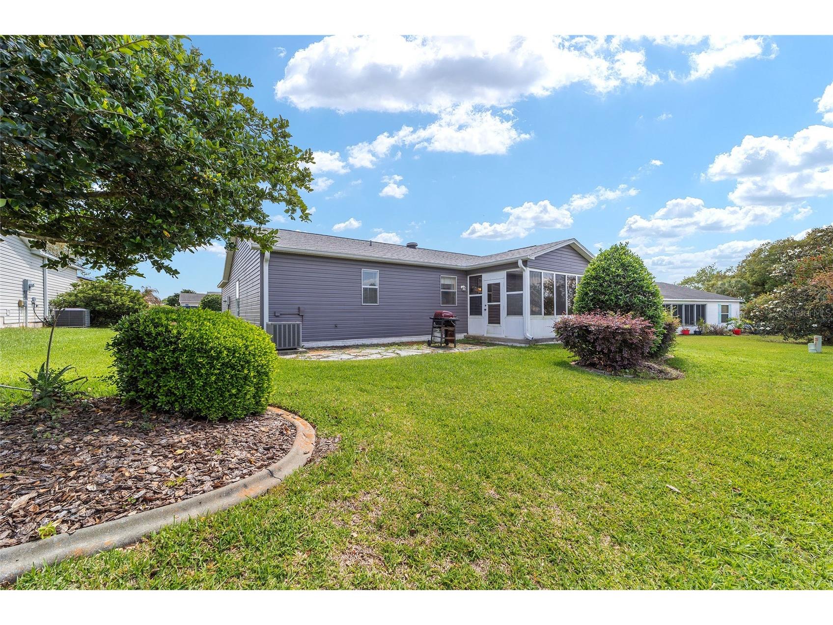 435 Santa Clara Circle The Villages FL 32159 OM722535 image41