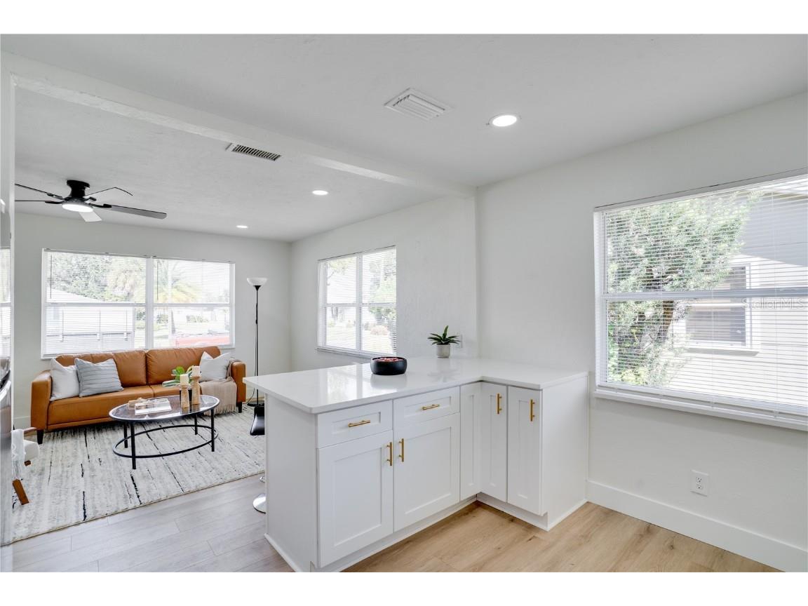 4350 2nd Avenue S Saint Petersburg FL 33711 TB8440397 image12