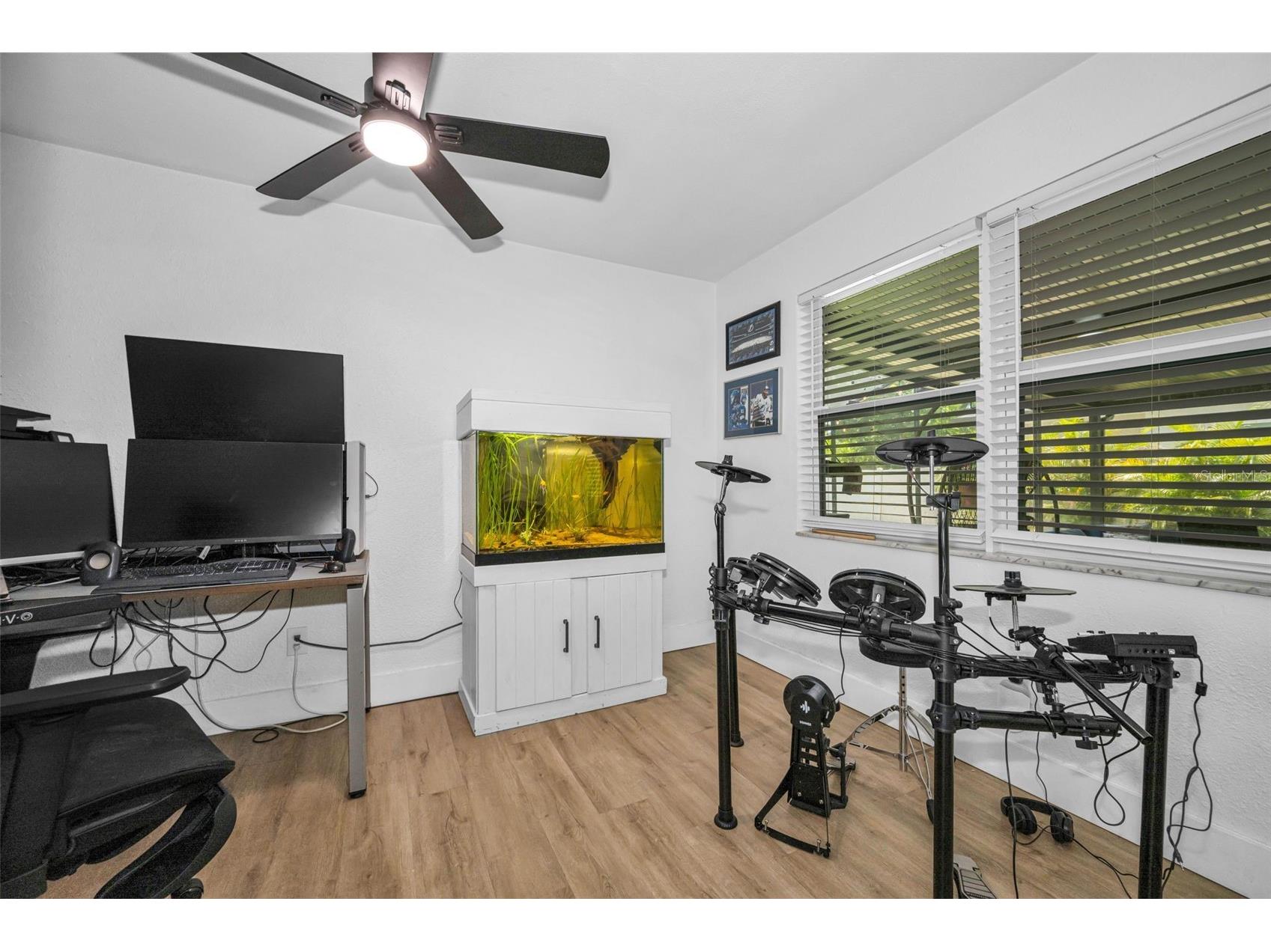 4350 45th Street N Saint Petersburg FL 33714 TB8528053 image18