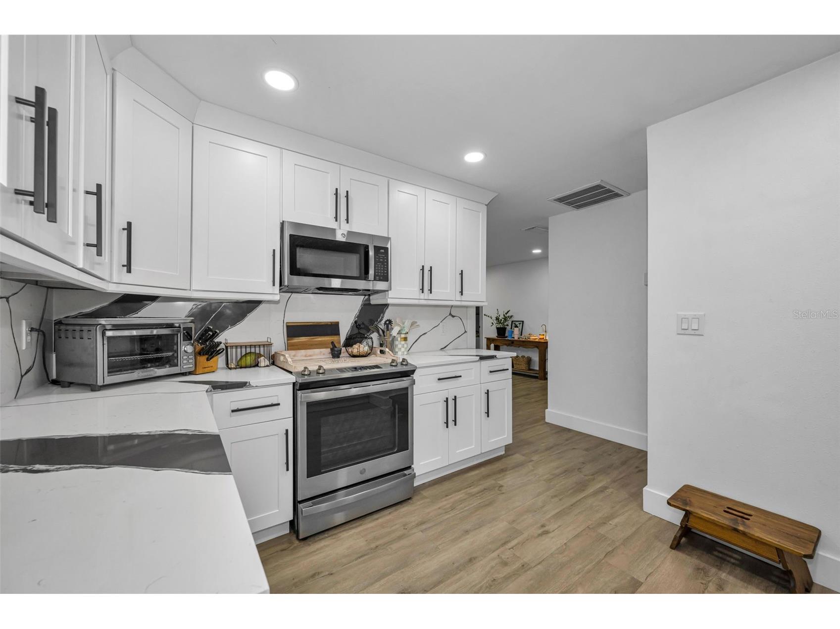 4350 45th Street N Saint Petersburg FL 33714 TB8528053 image7