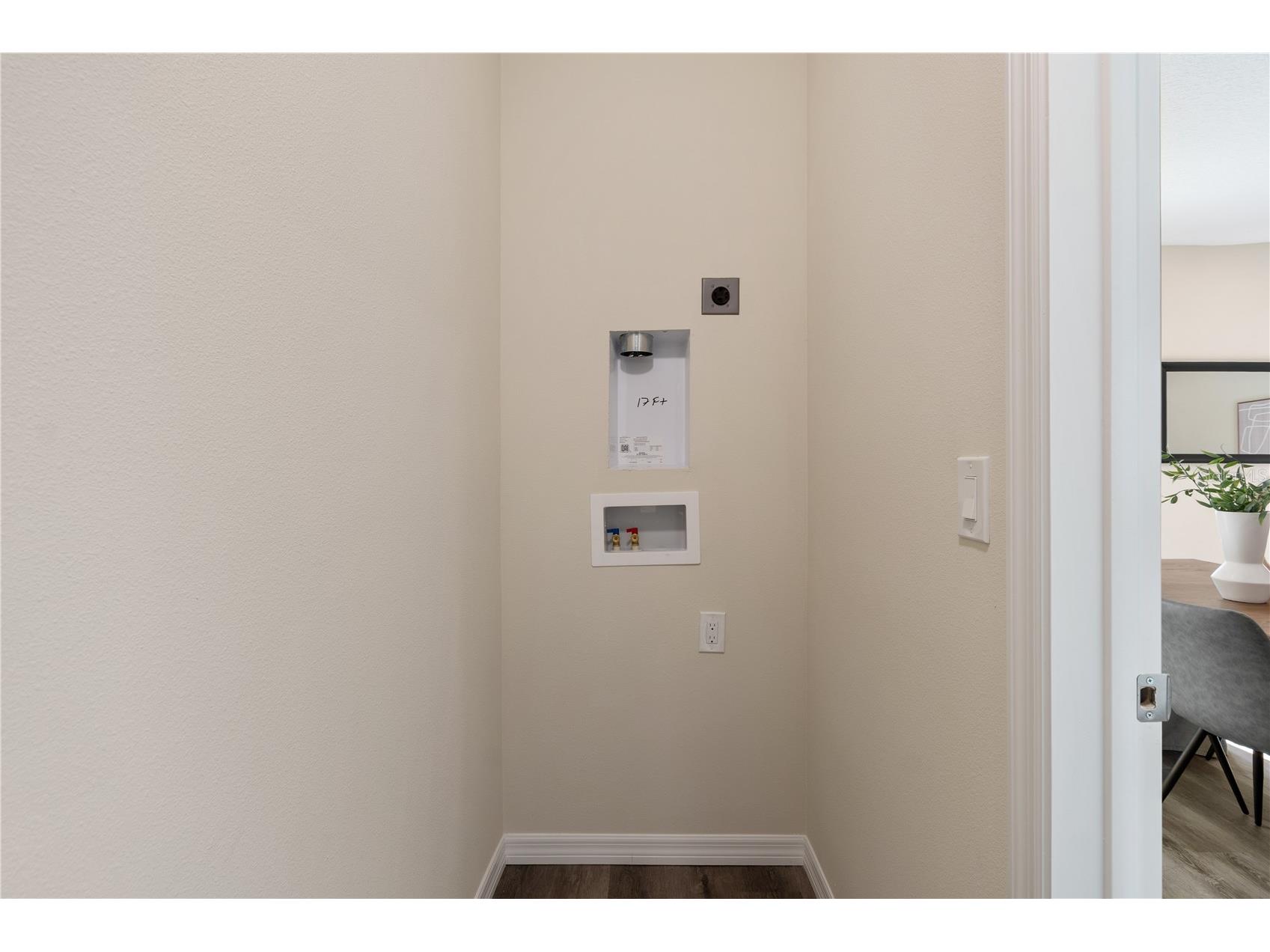 4350 Cambio Gardens Court Tampa FL 33610 TB8474148 image14